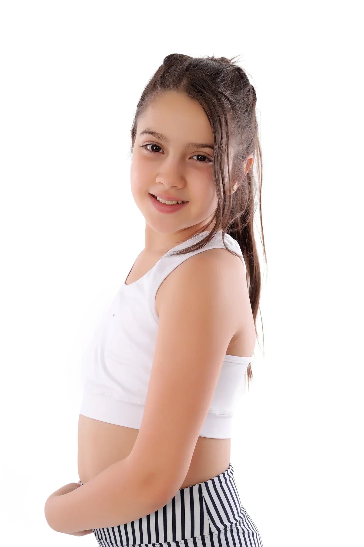 Girls Racerback Sports Bra â€“ Sporty bra | ANJA Sportswear